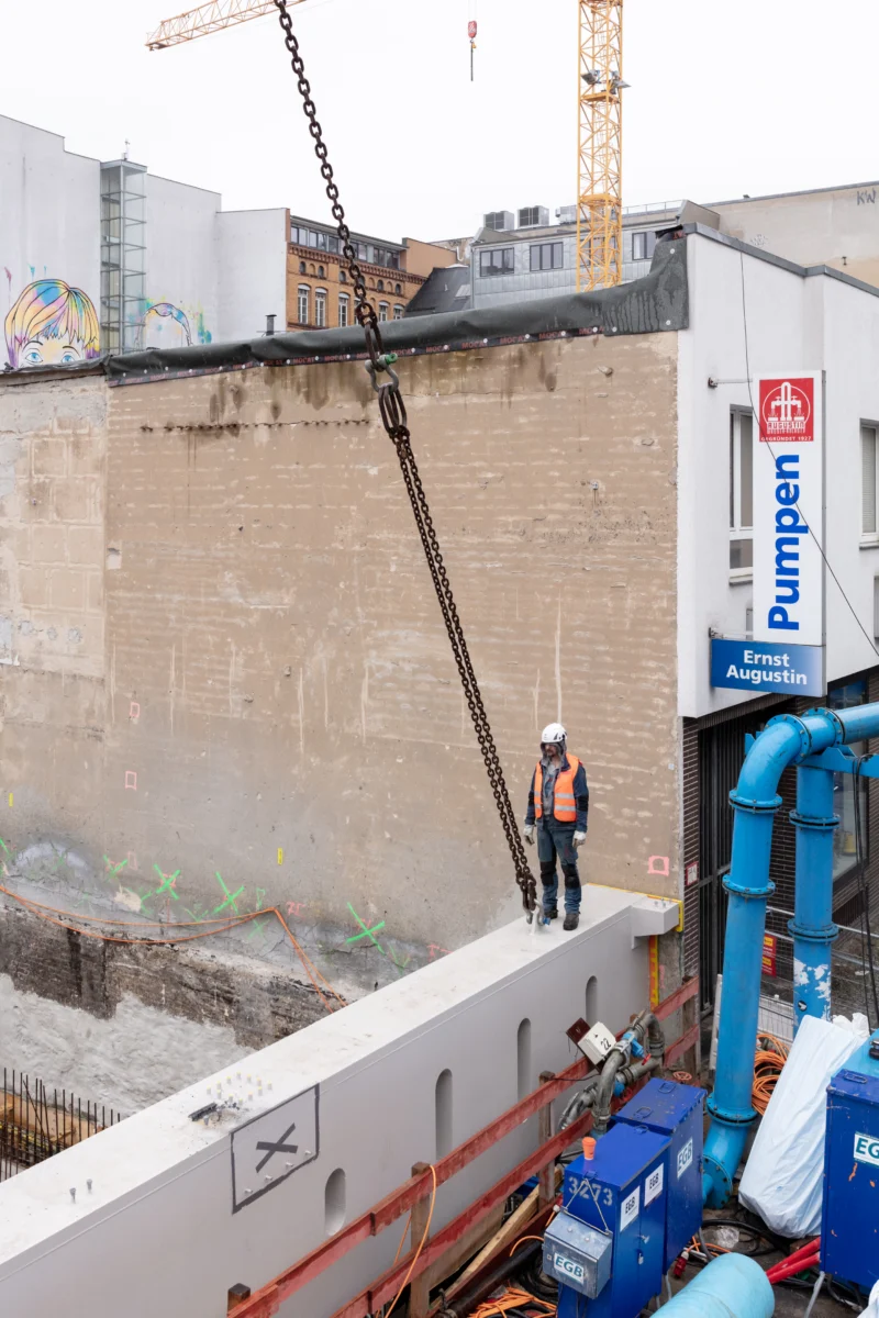 PRJ R16 Baustelle Stahltraeger UBahn