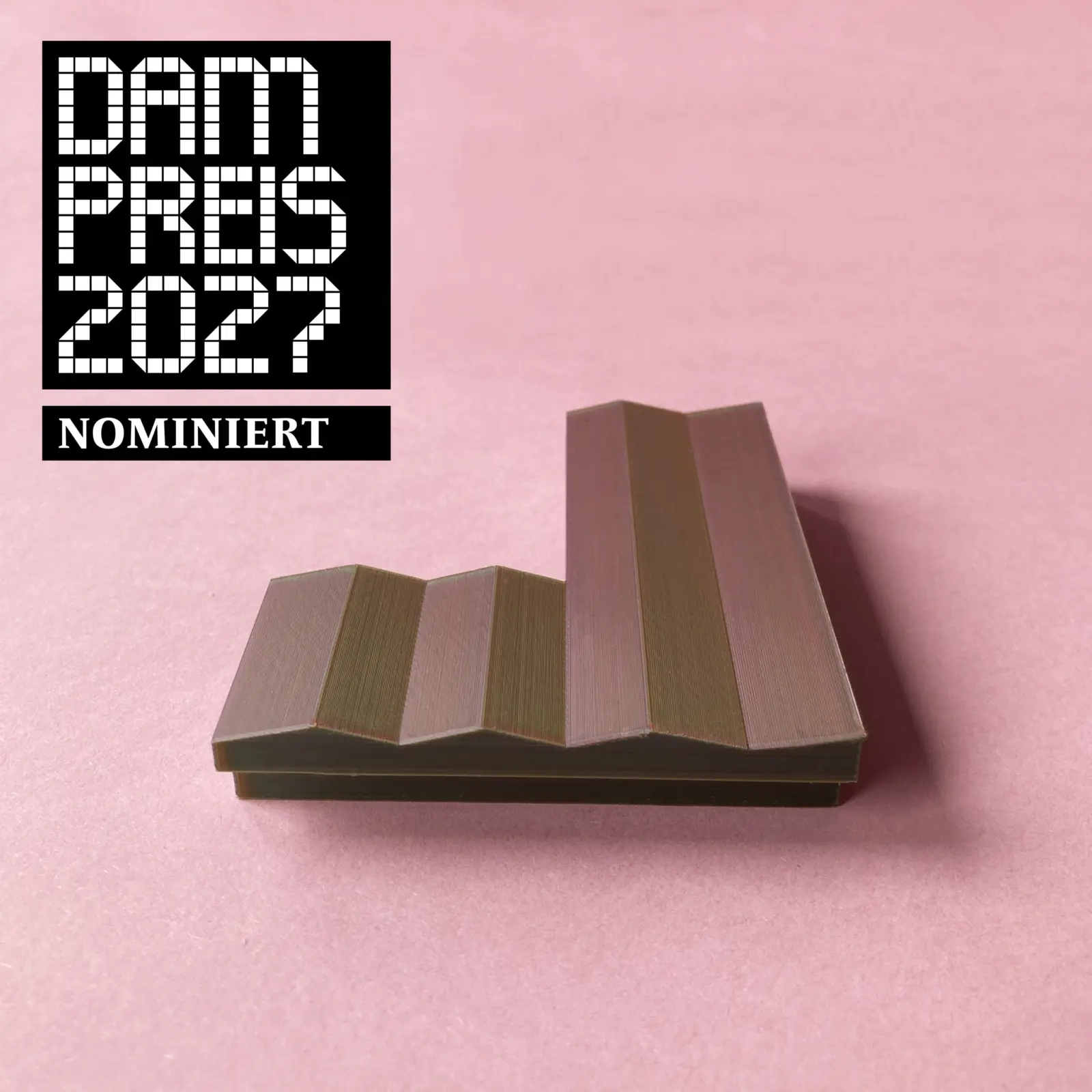 Nominierung DAM Preis 2027 Feuerwehr Radebeul – Grafik DAM Preis 2027